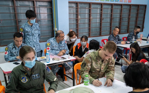 Cope Tiger participants visit local school in Thailand
