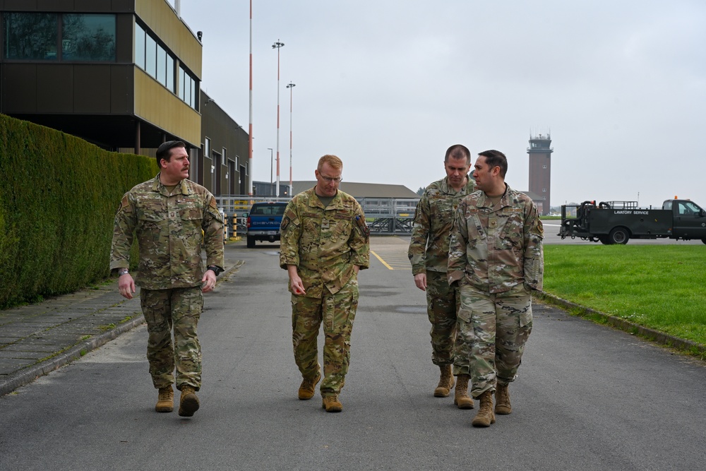 521 AMOW/CD travels to RAF Mildenhall to visit 727 AMS