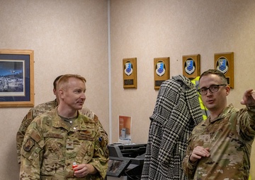 521 AMOW/CD travels to RAF Mildenhall to visit 727 AMS
