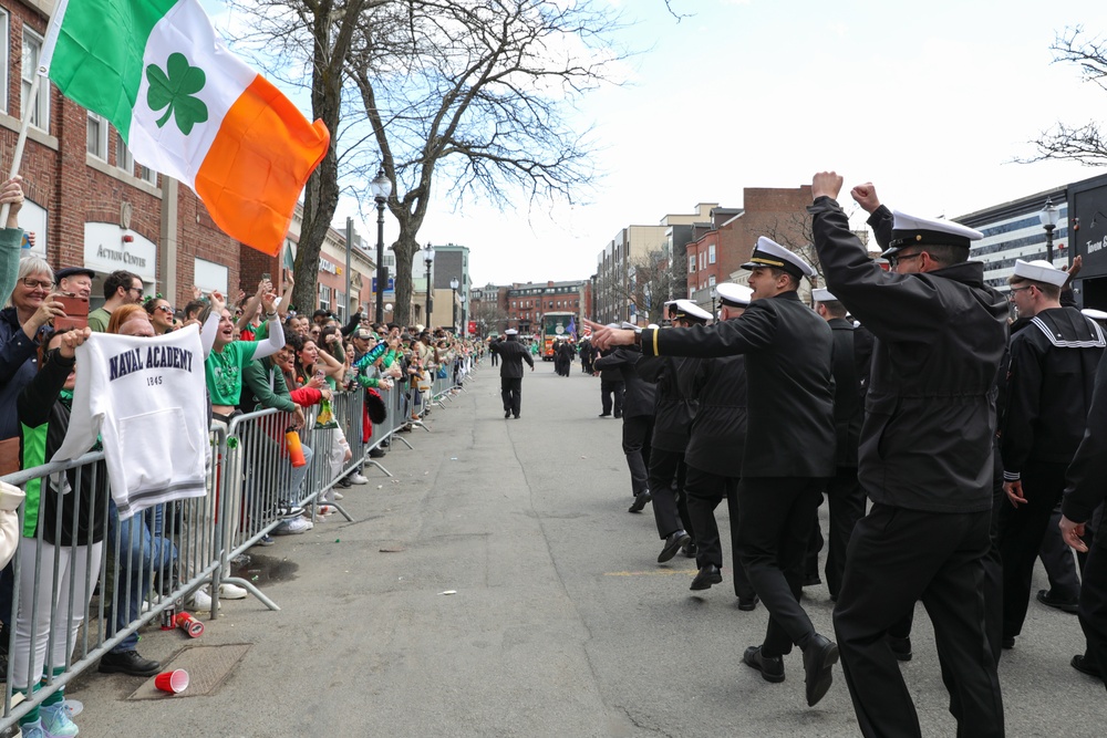 USS Truxtun Makes Port Visit in Boston