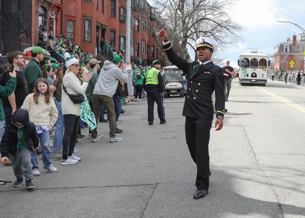 USS Truxtun Makes Port Visit in Boston