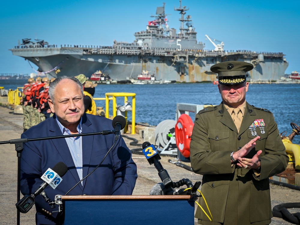 SECNAV Del Toro Attends USS Bataan Homecoming