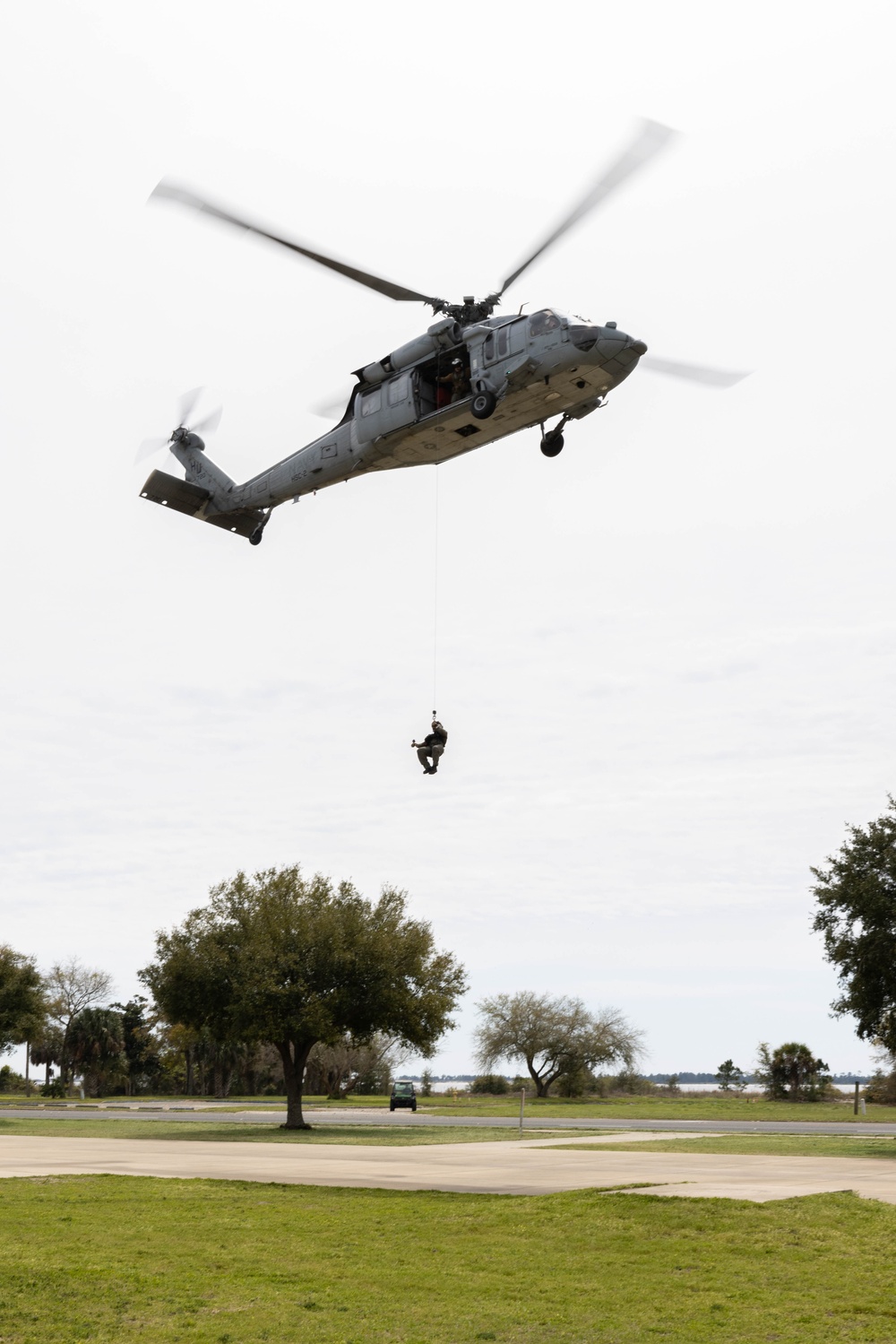 NJROTC Tours Rescue Swimmer School