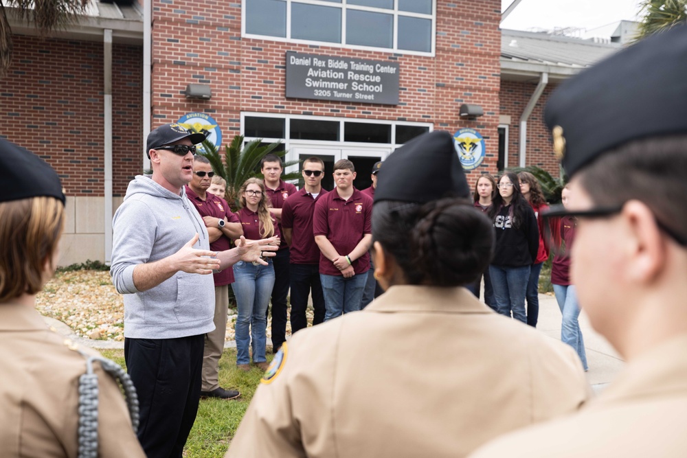 NJROTC Tours Rescue Swimmer School