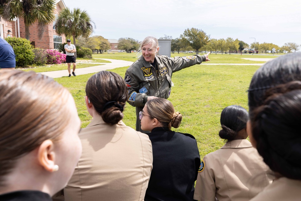 NJROTC Tours Rescue Swimmer School