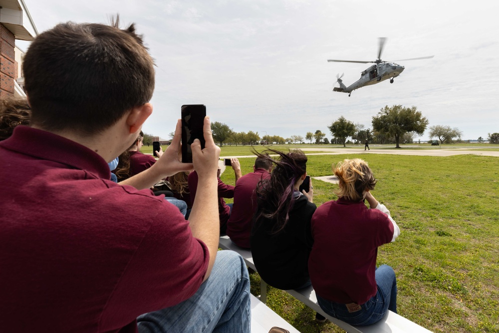 NJROTC Tours Rescue Swimmer School