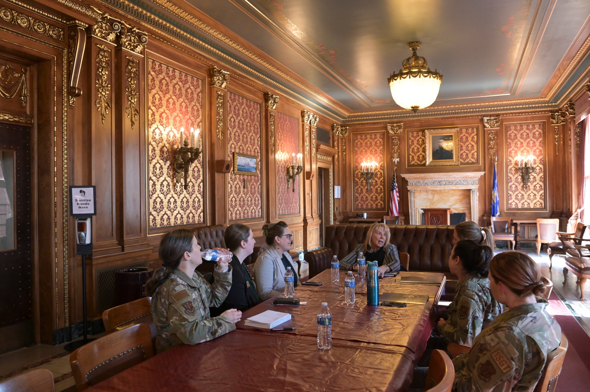 Images - Mrs. Dianne Loh visits Truax Field [Image 9 of 9] - DVIDS