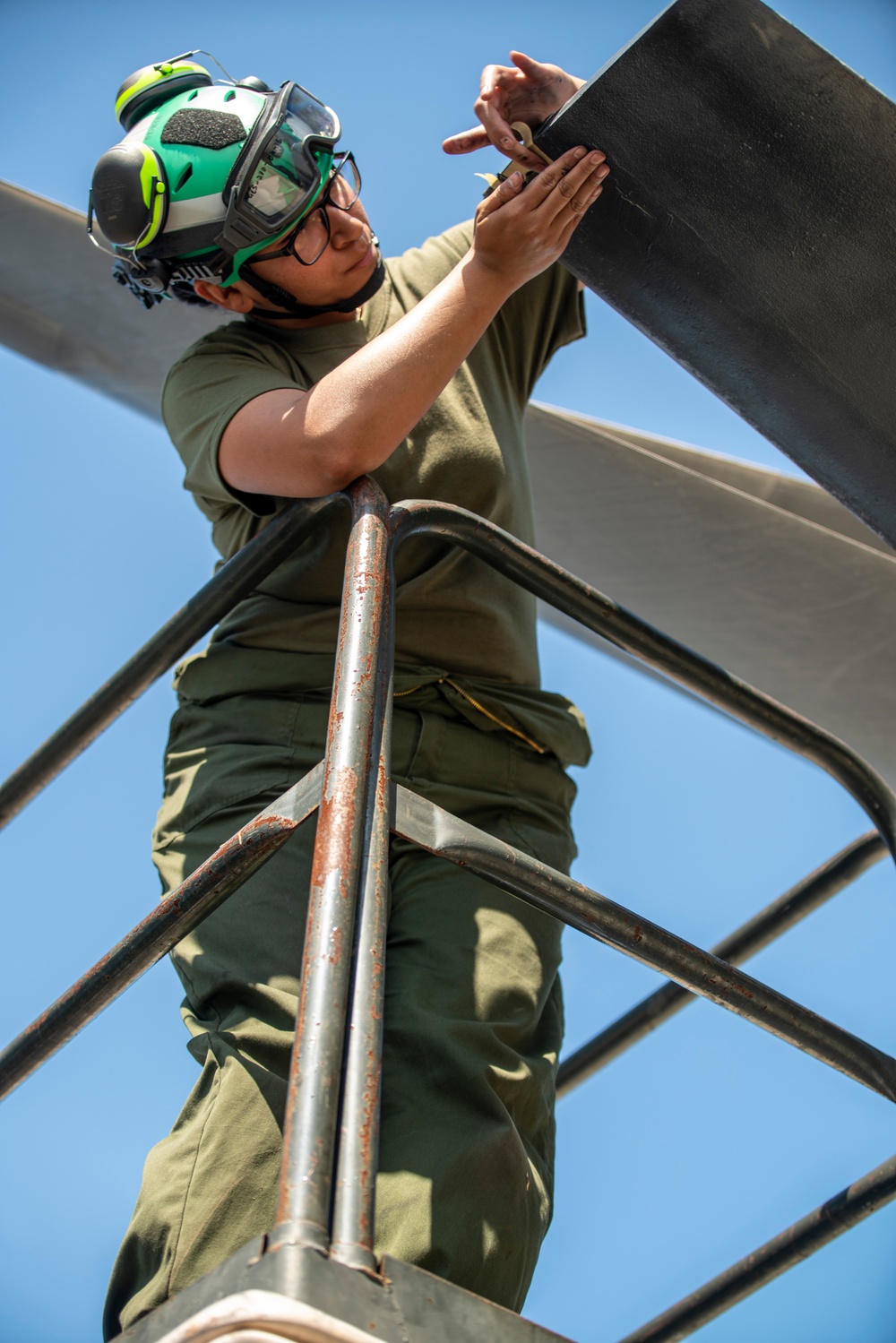 VMM-165 (Rein.) Resumes MV-22B Flight Operations