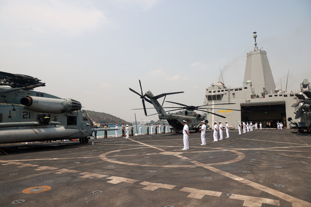 USS Somerset Arrives for Tiger TRIUMPH 24