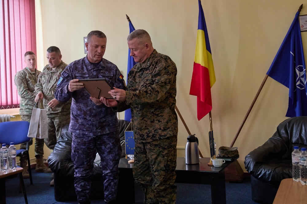 Maj. Gen. Sofge visits 307th Naval Infantry Regiment