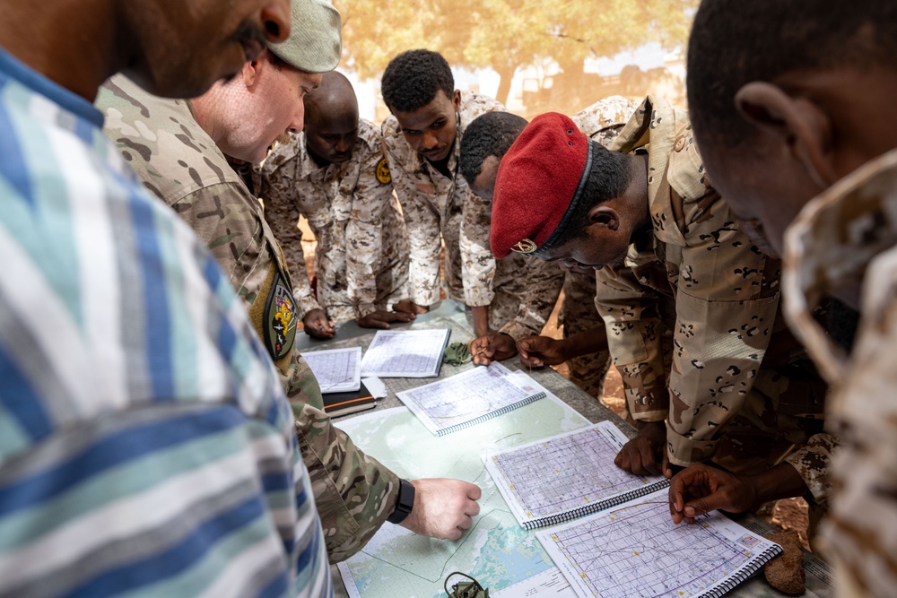 SERE specialists sharpen FAD’s land navigation skills