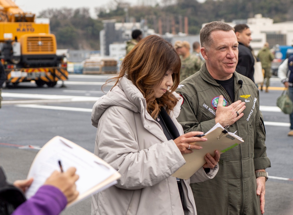 Commander, Fleet Activities Yokosuka Hosts 2024 Spring Festival Event