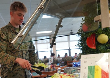 Galley Operations at Scudder Hall onboard NWS Yorktown