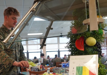 Galley Operations at Scudder Hall onboard NWS Yorktown
