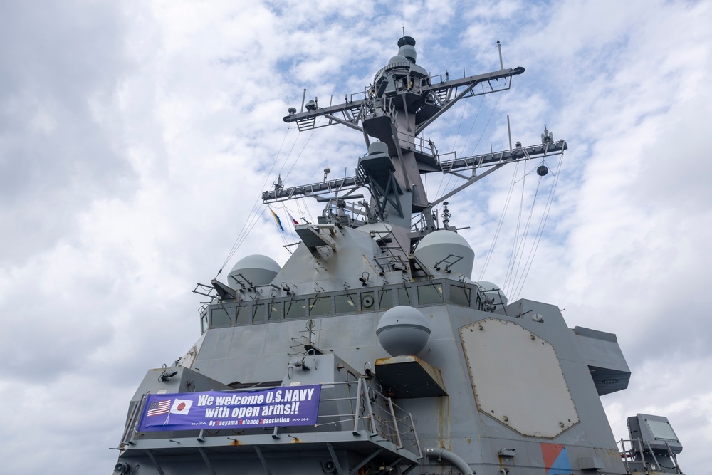 USS Rafael Peralta (DDG 115) Visits Ishigaki, Japan