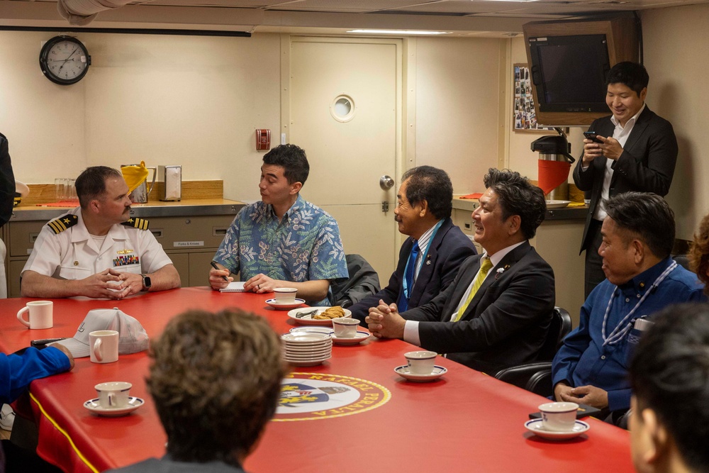 USS Rafael Peralta (DDG 115) Visits Ishigaki, Japan