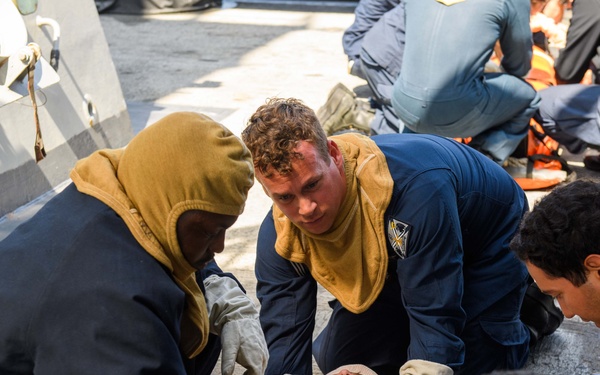 USS Mason Conducts Drills in Red Sea