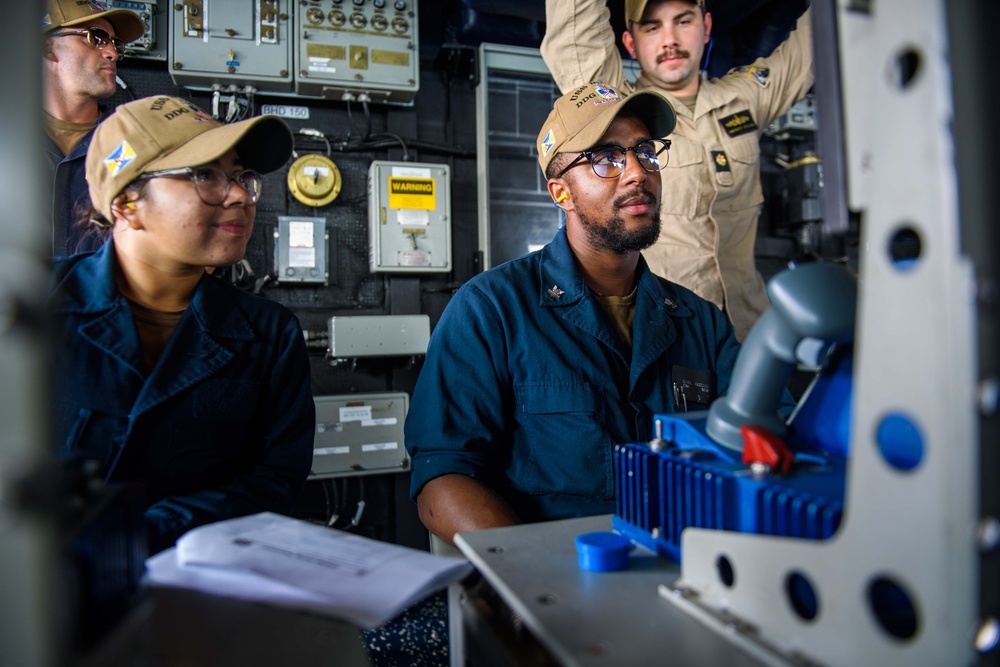 USS Mason Conducts PACFIRE