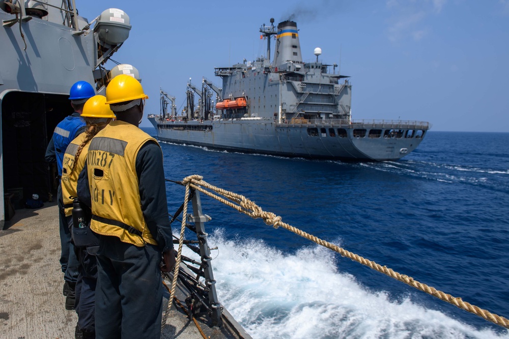 USS Mason Conducts RAS with USNS Kanawa