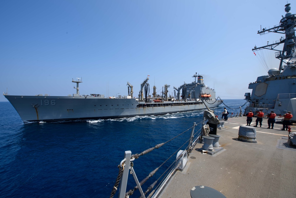 USS Mason Conducts RAS with USNS Kanawa