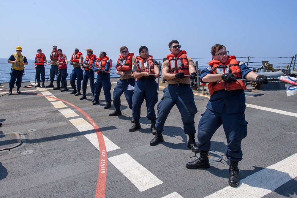 USS Mason Conducts RAS with USNS Kanawa