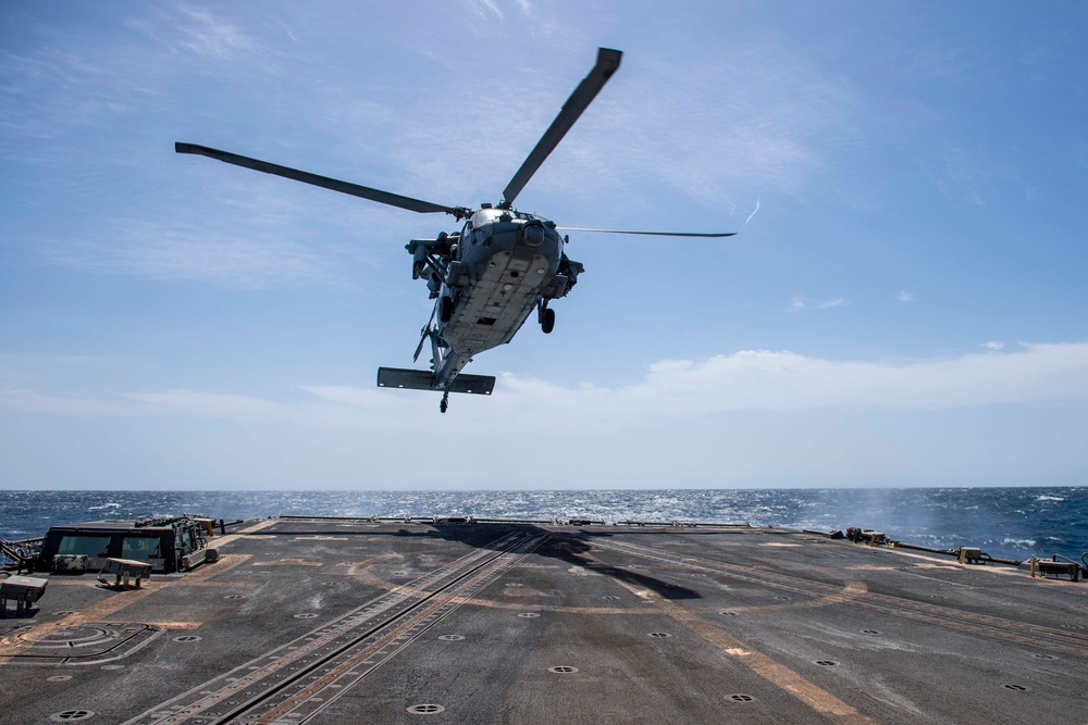 USS Mason (DDG 87) Conducts Flight Operations