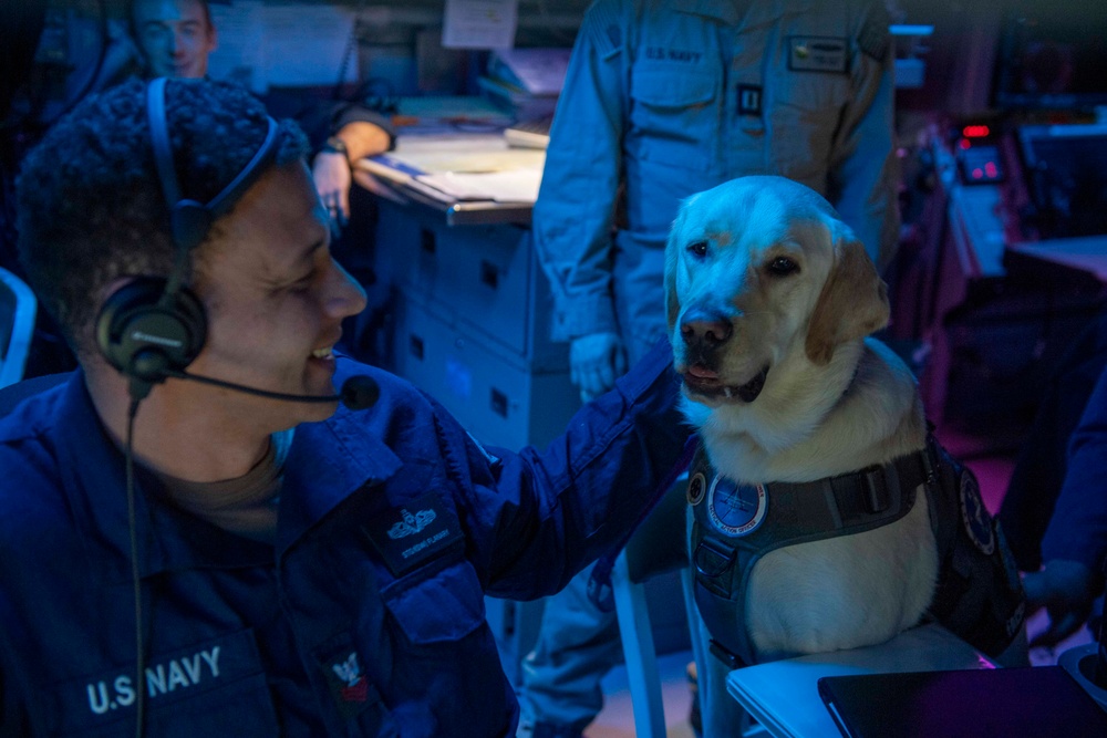 USS Mason (DDG 87) Conducts Flight Operations