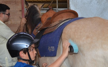 EFMP members learn, grow at equestrian experience
