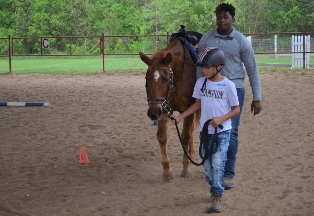 EFMP members learn, grow at equestrian experience