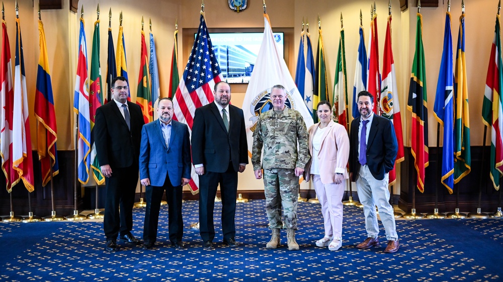 Defense Intelligence Agency Delegation Visits the IADC