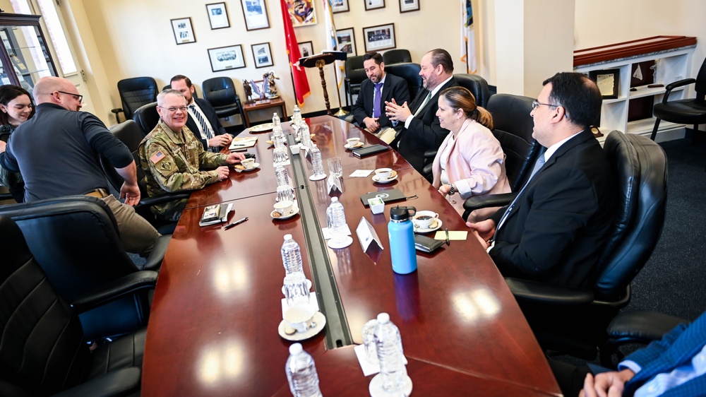 Defense Intelligence Agency Delegation Visits the IADC