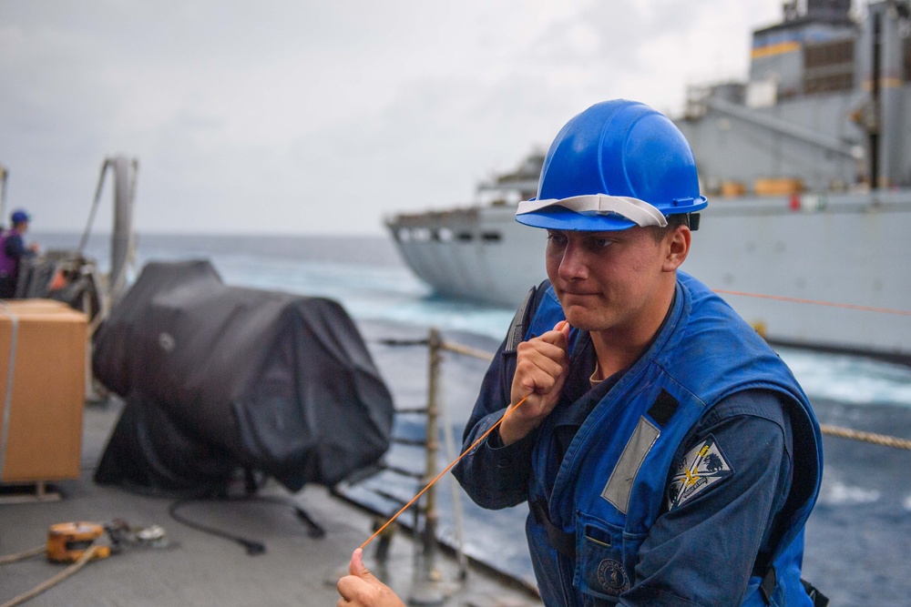 USS Mason (DDG 87) Conducts a RAS with USNS Supply