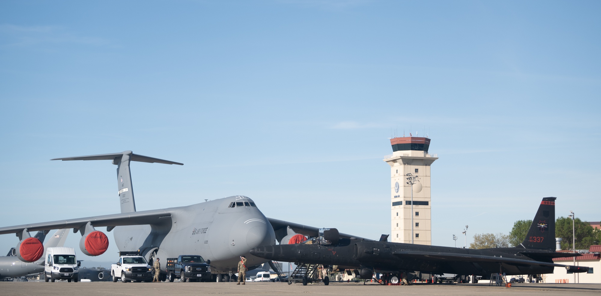 DVIDS - Images - Travis AFB hosts Wings Over Solano air show, open house  [Image 10 of 17]