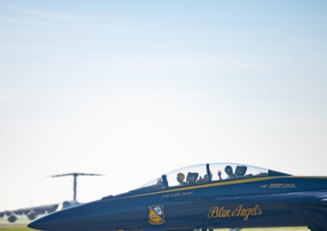 Travis AFB hosts Wings Over Solano air show, open house