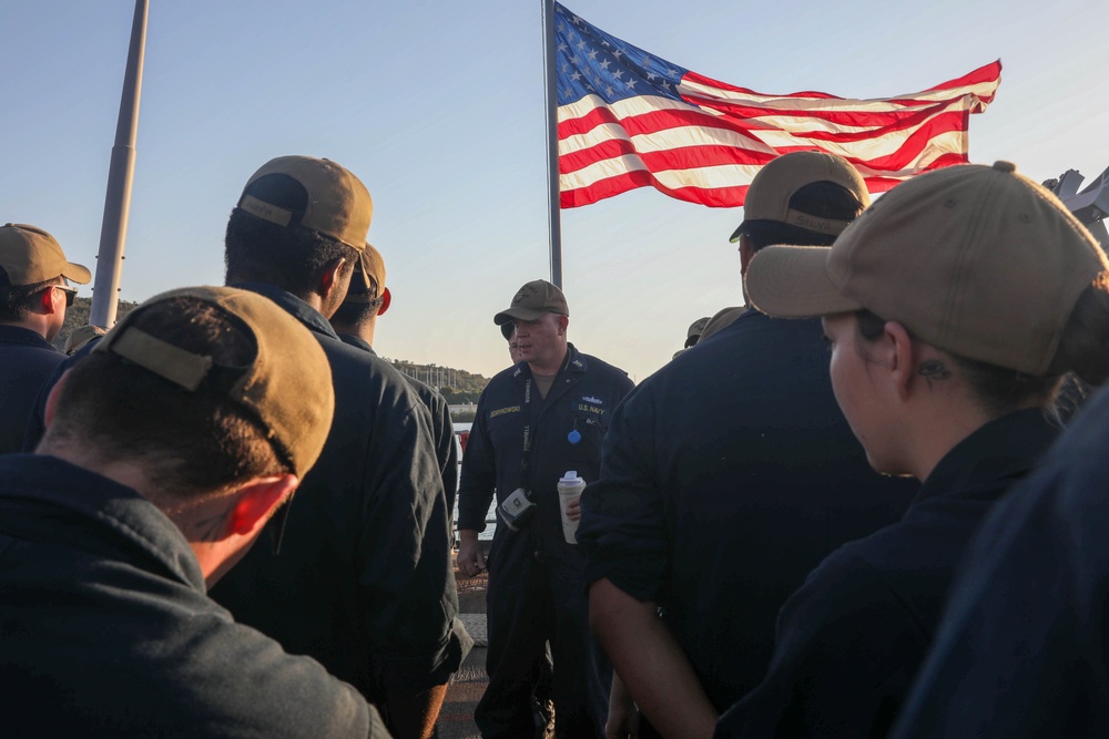 USS Leyte Gulf Departs Cuba