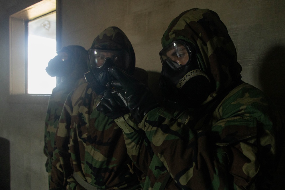 DVIDS - Images - Marines Suit up | MWSS-174 Marines CBRN training ...