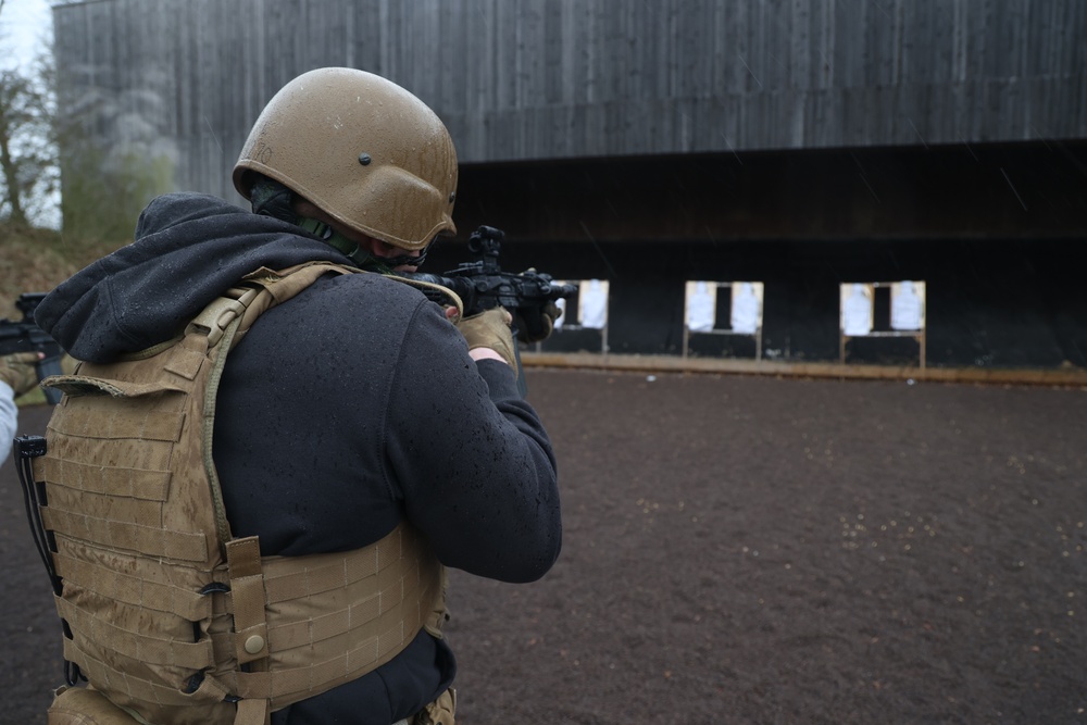 FASTEUR Trains with Marine Security Guard (MSG) Detachment Frankfurt