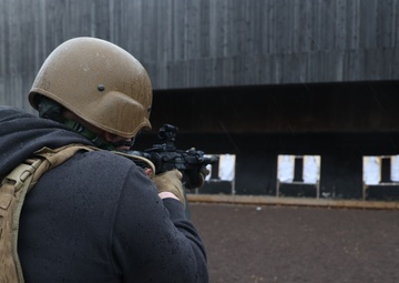 FASTEUR Trains with Marine Security Guard (MSG) Detachment Frankfurt