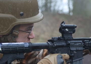 FASTEUR Trains with Marine Security Guard (MSG) Detachment Frankfurt