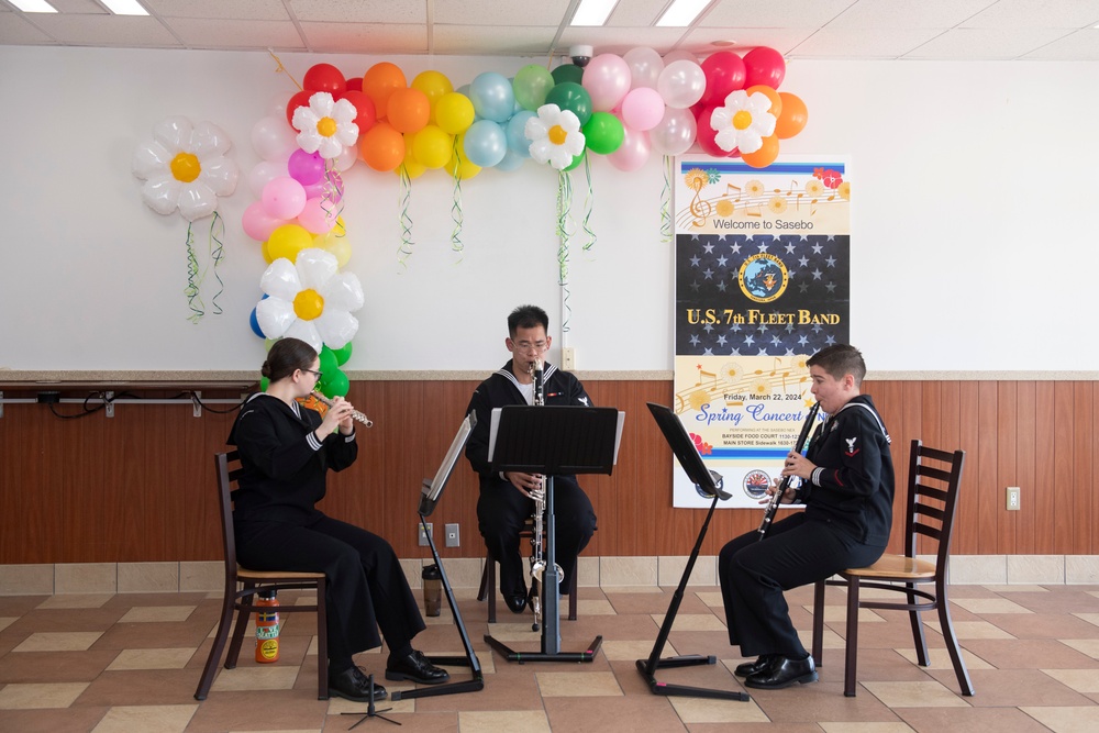 U.S. 7th Fleet Band Performs at NEX Food Court