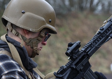 FASTEUR Trains with Marine Security Guard (MSG) Detachment Frankfurt
