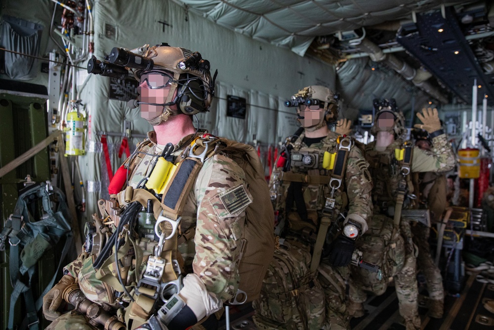 U.S. Army Green Berets conduct freefall jump during Trojan Footprint 24