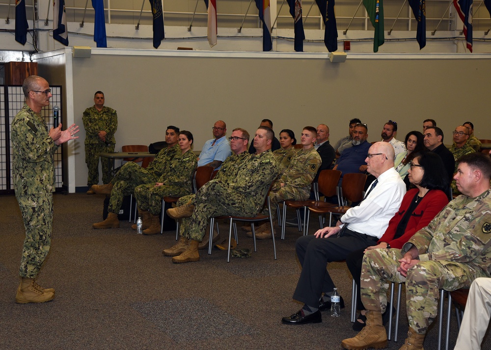 Commander, Naval Medical Forces Pacific visits Naval Medical Research Unit San Antonio