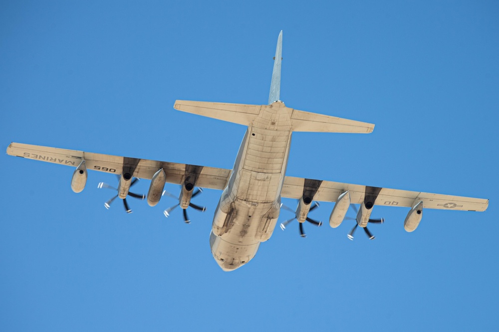  WTI 2-24: KC-130 Touch and Go