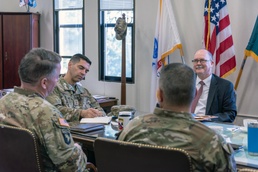 Air Force general visits DLIFLC to strengthen partnerships