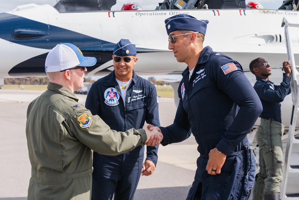 Thunderbird #7 arrives at MacDill for Tampa Bay AirFest