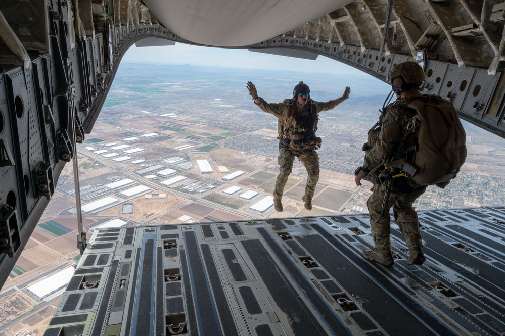 C-17 West Coast Demo Team kicks off Airshow Season