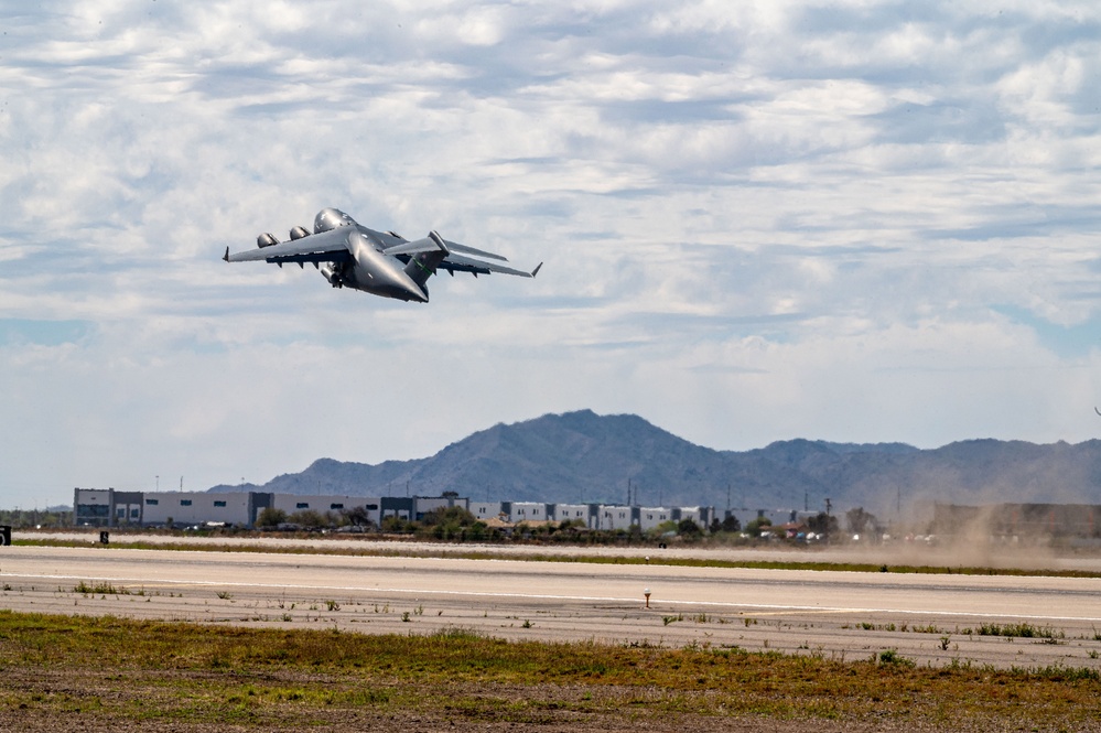 C-17 West Coast Demo Team kicks off Airshow Season