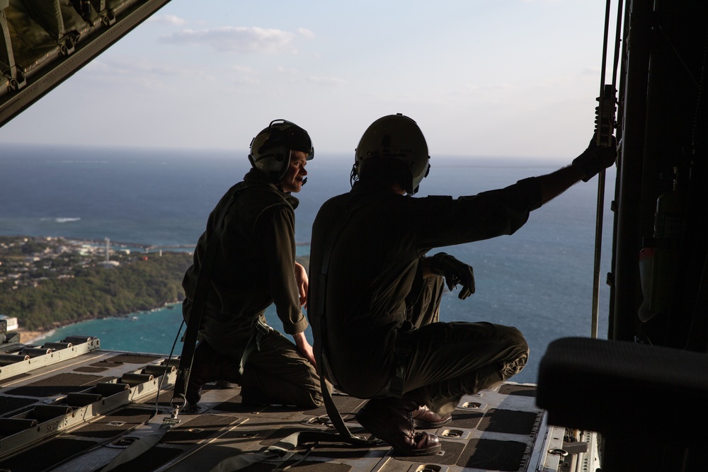 Wait for drop: VMGR-152 conducts joint air drop training with 320th Special Tactics Squadron