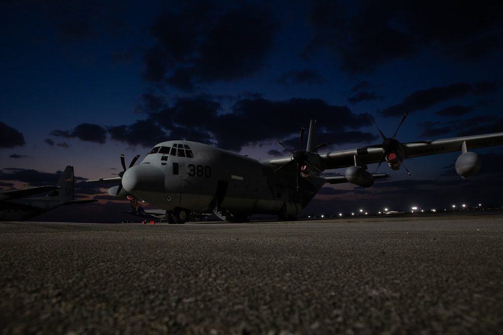 Wait for drop: VMGR-152 conducts joint air drop training with 320th Special Tactics Squadron